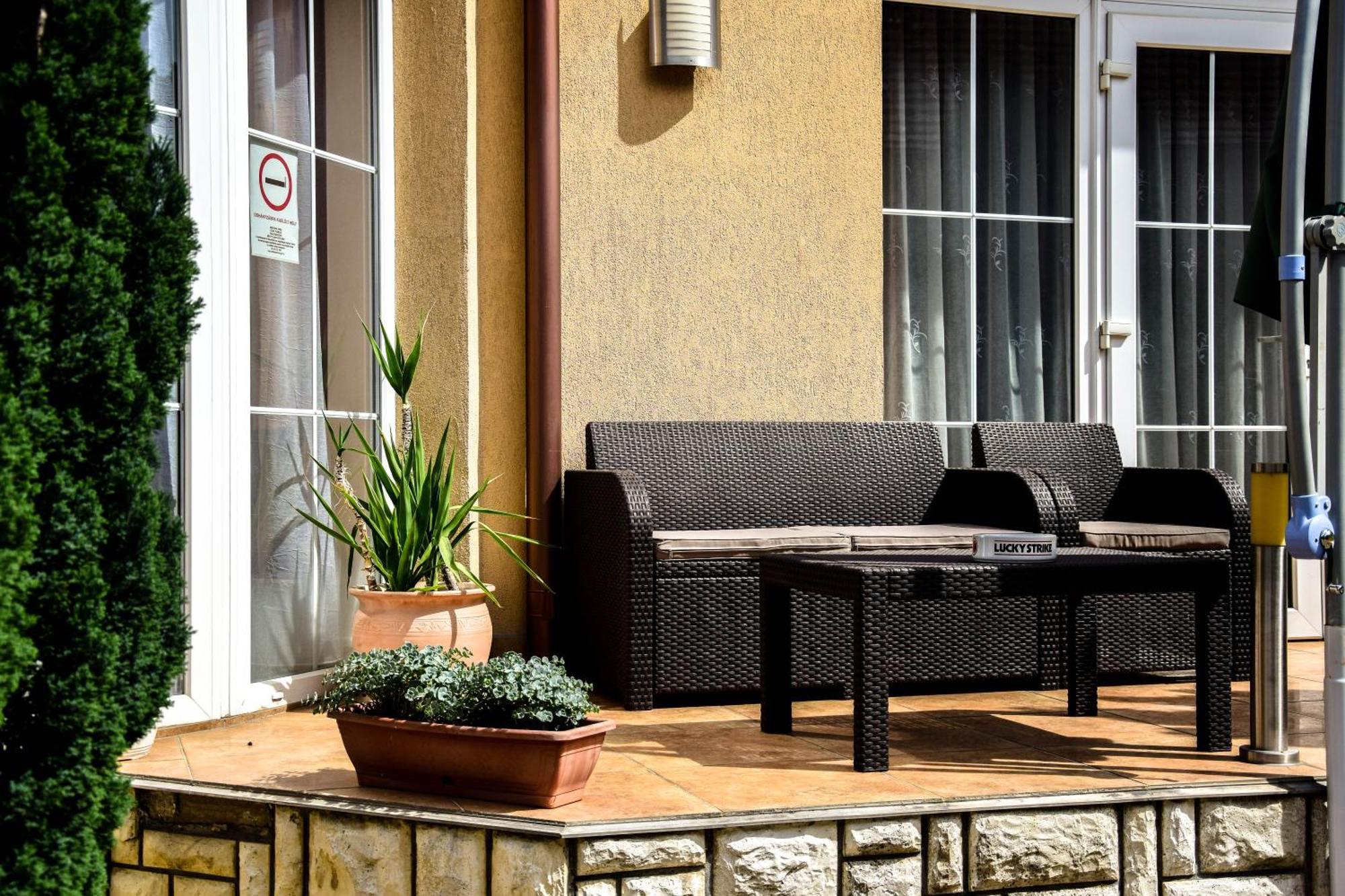 Ambrozia Guesthouse Nagykanizsa Exteriör bild